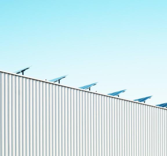 Panneaux solaires sur bâtiment